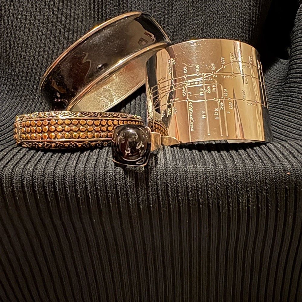 Mixed Metallic and Black Cuff Bracelet Set - Gold & Black